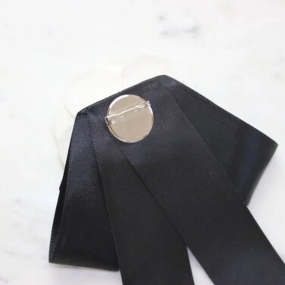 Vintage Tie Brooches Gabrielle Camellia Shirt Flower Crystal Striped Brooch - Picture 3 of 4